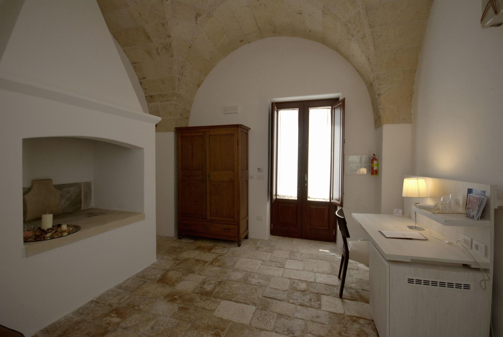 Masseria Corda Di Lana & 4* Torre Lapillo